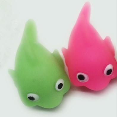 Baby Bath Flashing Light Toys Water Reaction Flashing Baby Bathroom Fish Toys LED Lamp for Toddler For Baby Shower Kids Toys