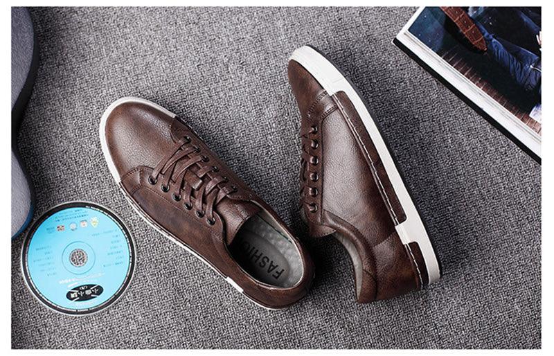 Fashion Leather Mens Shoes Soft High Quality Mens Casual Shoes Flat Footwear Classic Black White Men Fashion Walking Shoes Comfortable Modern Design