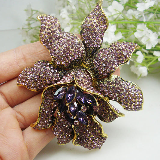 Ladies winter flower brooch