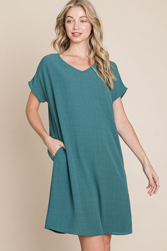 V-Neck Short Sleeve Dress with Pockets – Casual, Comfortable, Stylish and Practical V-Neck Dress with Convenient Pockets for Effortless Chic
