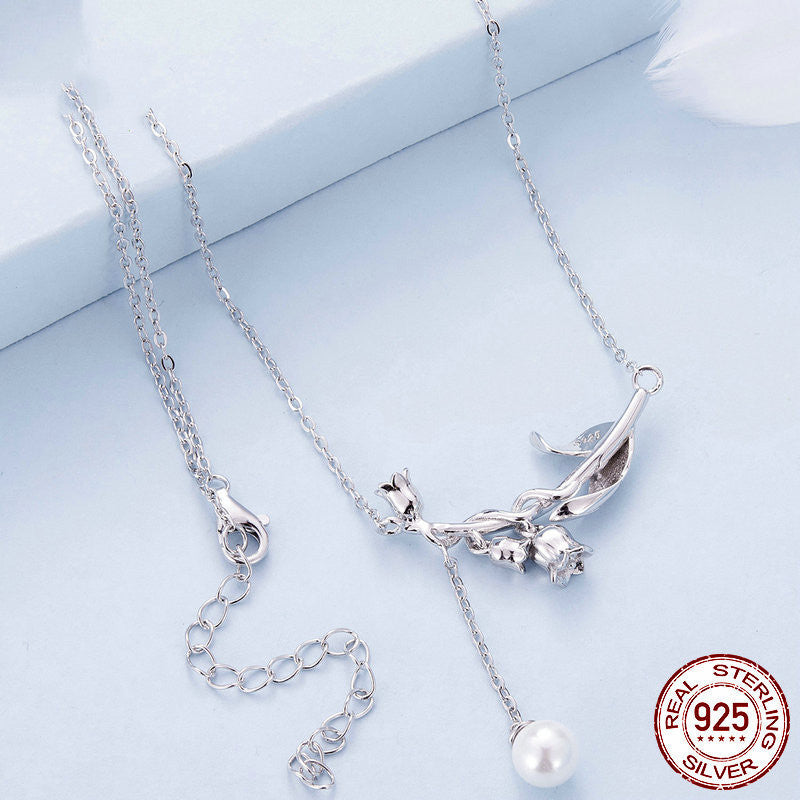 Women's Graceful And Fashionable Lily Shell Pearls Necklace