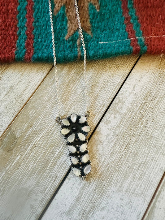 ** Christmas Collection ** Handmade Sterling Silver & Mother of Pearl Necklace Signed Nizhoni