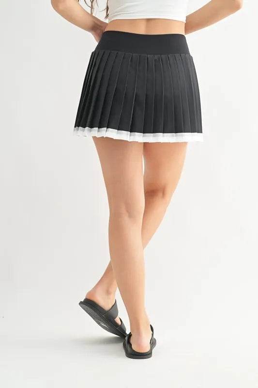MONO B Court Charm Pleated Skort