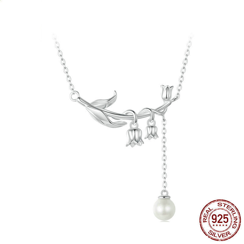 Women's Graceful And Fashionable Lily Shell Pearls Necklace