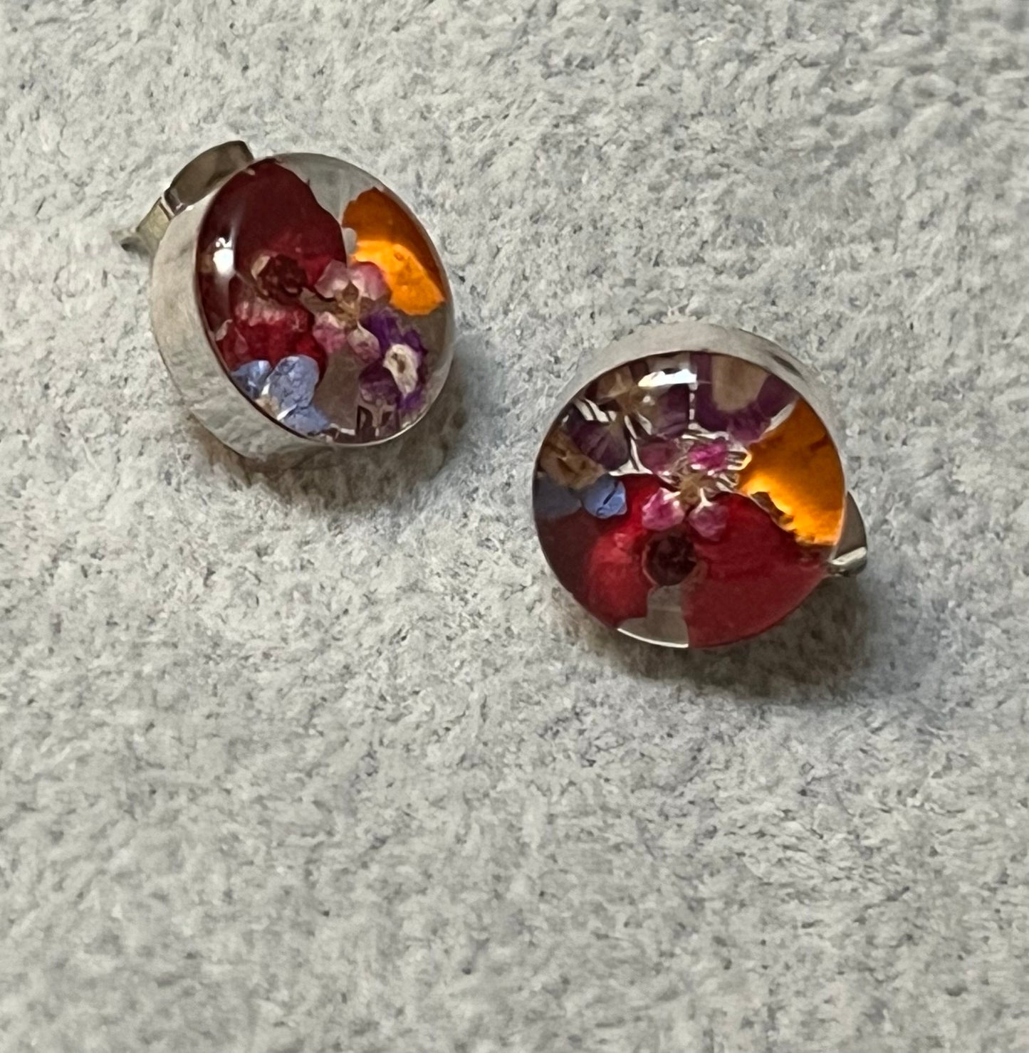 Primavera Small Round Earrings on Post