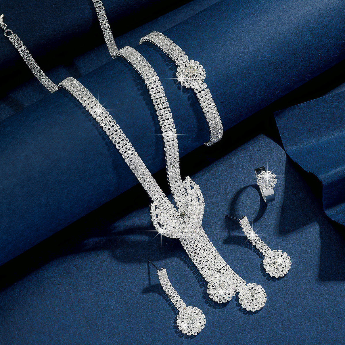 French Style Temperament Shiny Diamond-encrusted Necklace Bracelet Set