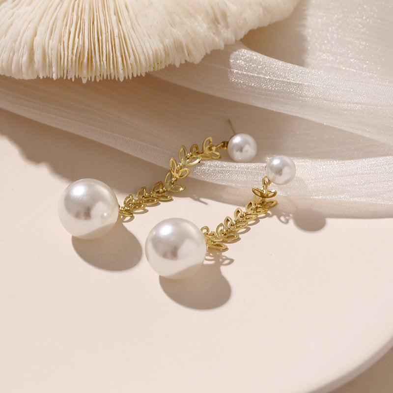 Retro Exaggerated Earrings Cold Wind Temperament Long Pearls