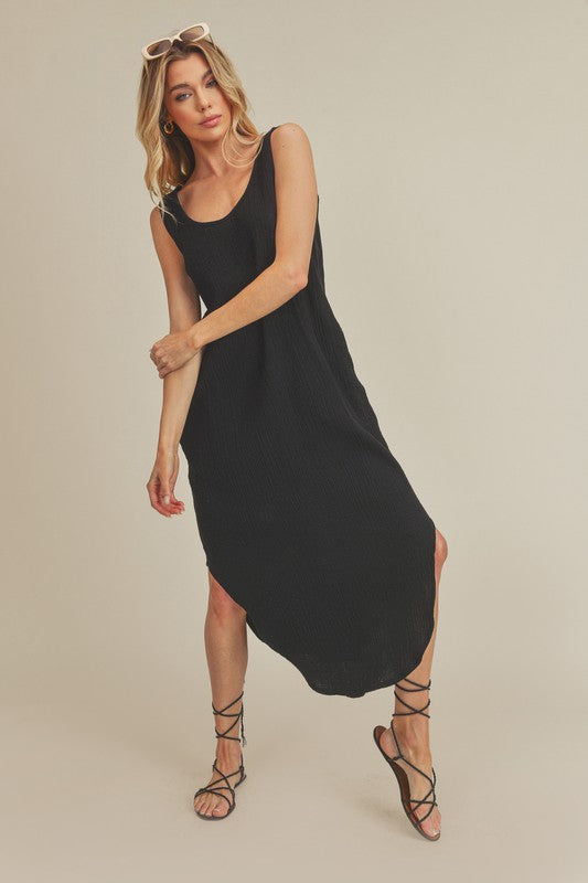 Classic Round Neck Midi Tank Dress with Pockets & Side Slit For Women–Effortless Casual Chic for Everyday Wear