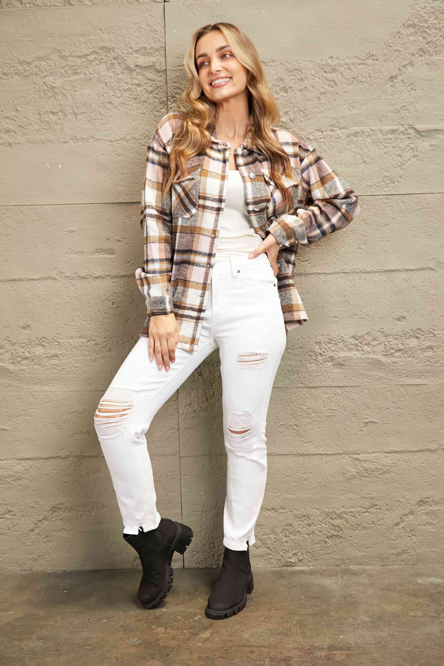 Classic Plaid Button Front Shirt Jacket with Breast Pockets Casual & Minimalist Outerwear