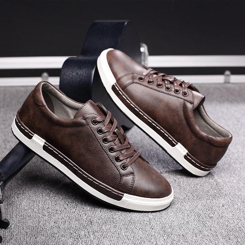 Fashion Leather Mens Shoes Soft High Quality Mens Casual Shoes Flat Footwear Classic Black White Men Fashion Walking Shoes Comfortable Modern Design