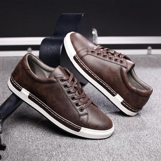 Fashion Leather Mens Shoes Soft High Quality Mens Casual Shoes Flat Footwear Classic Black White Men Fashion Walking Shoes Comfortable Modern Design