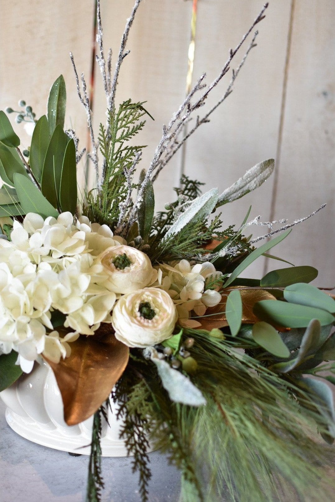 11" Faux Gold Metallic Magnolia Leaf Stem