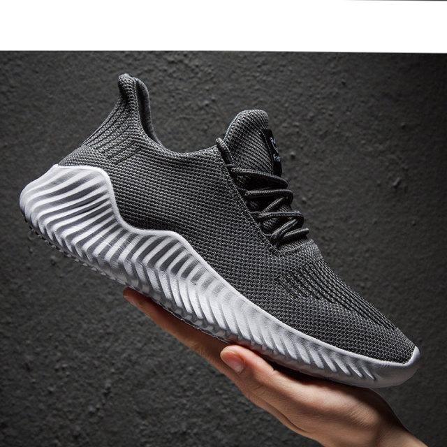 Mens Breathable White Trendy Sneakers  Casual Design  Light Walking Running Trainers Casual Breathable Mesh Men Running Shoes Walking Sneakers