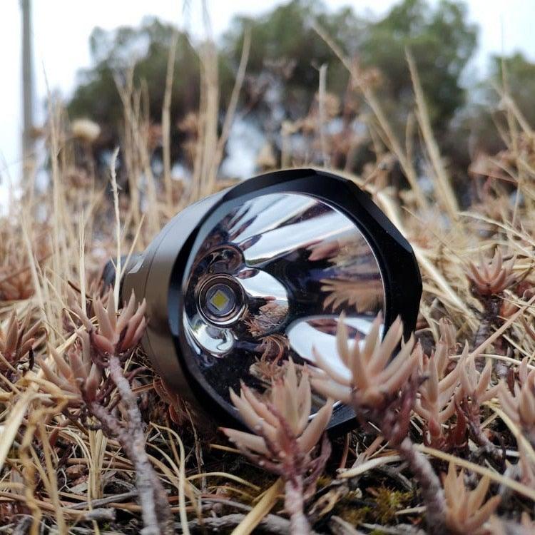 Powerful Flashlight Rechargeable Waterproof Searchlight Powerful Long Beam Distance LED Super Bright Flashlight Cree Torch with  Ramping Indicator USB Charger Super Bright Torch Best For Hiking Hunting Camping Outdoor Sport