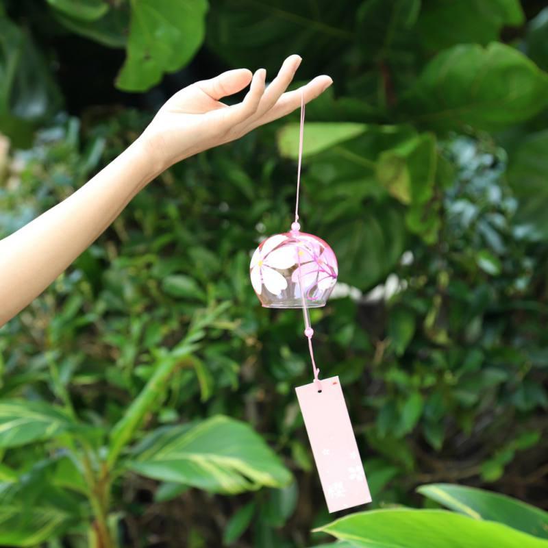 Romantic Cherry Wind Bells Japanese Wind Bell Japan Wind Chimes Handmade Glass Pendant Furin Home Decors Spa Kitchen Office Decor Birthday Gift Outdoor or Indoor Home Decors