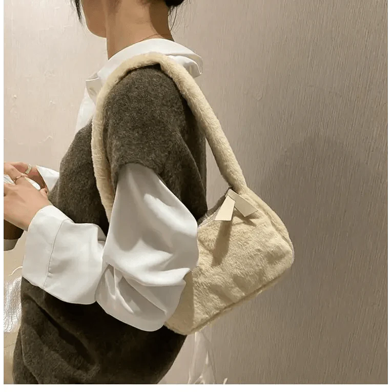 Simple And Stylish Women Soft Plush Winter Furry Shoulder Bags For Ladies And Girls Designer Clutch Handbag For Female