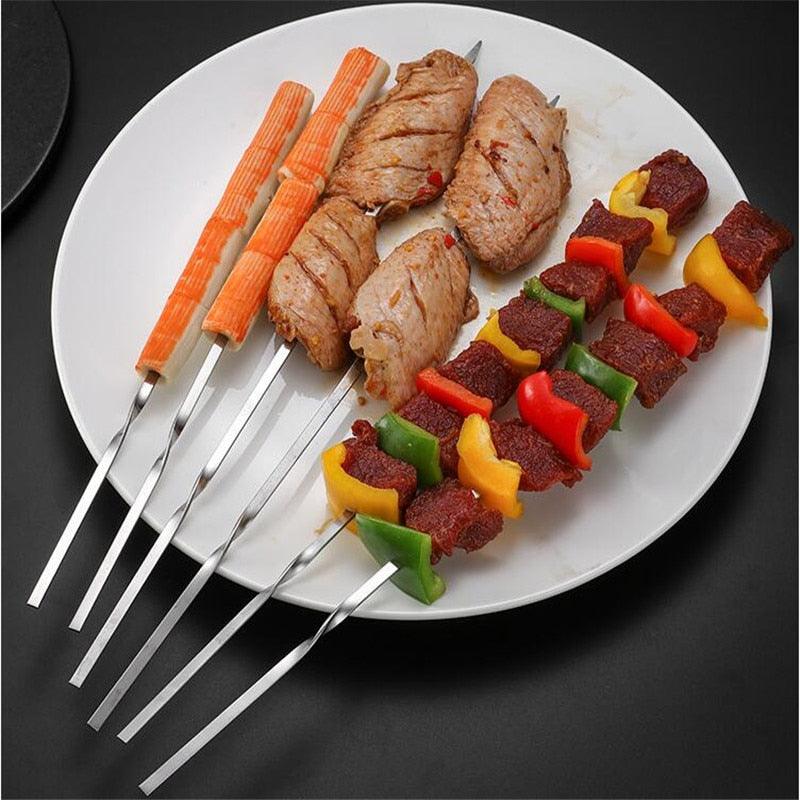 Stainless Steel Barbeque Skewer Storage Tube Reusable Grill Sticks Flat BBQ Fork BBQ Utensil Kitchen Outdoor Camping Accessories Kebab Skewers with Portable Metal Storage Tube Reusable for Grilling Barbecue Kitchen Party and Outdoor Cooking
