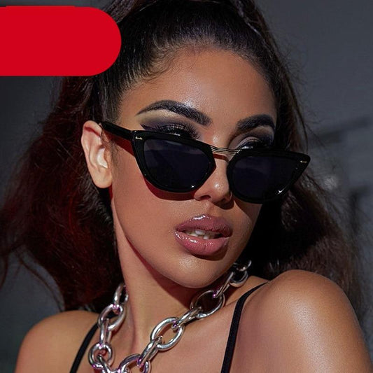 Vintage Glasses for Women/Men Oversized Eyewear For Women Luxury Style Classic Oversized Sunglasses for Women UV Protection Ladies Fashion Retro Sun Glasses Big Frame Sunglasses